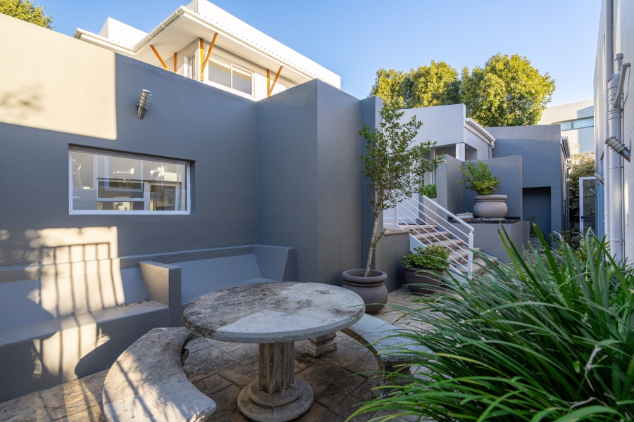 7 Bedroom Property for Sale in Camps Bay Western Cape